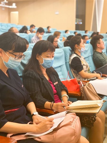提升专业素养共建平安校园