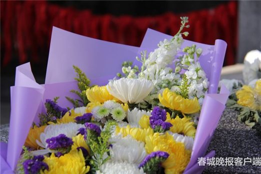 云大附中开展2018年祭扫一二一烈士墓暨传承红色基因