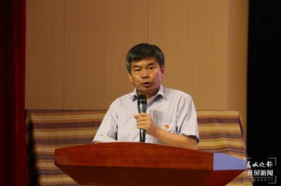 9.李副书记讲话.JPG