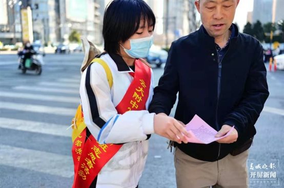 云大附中学雷锋纪念日活动巡礼