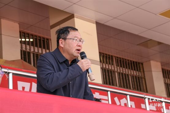 云附学子大型团体操展演舞出青春风采！ (4).JPG