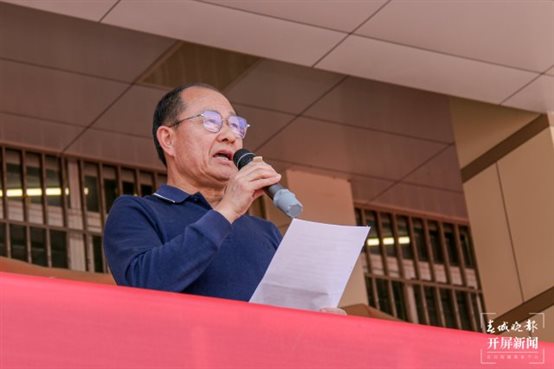 云附学子大型团体操展演舞出青春风采！ (5).JPG