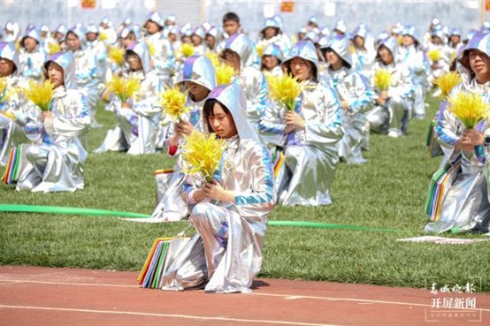 云附学子大型团体操展演舞出青春风采！ (16).JPG
