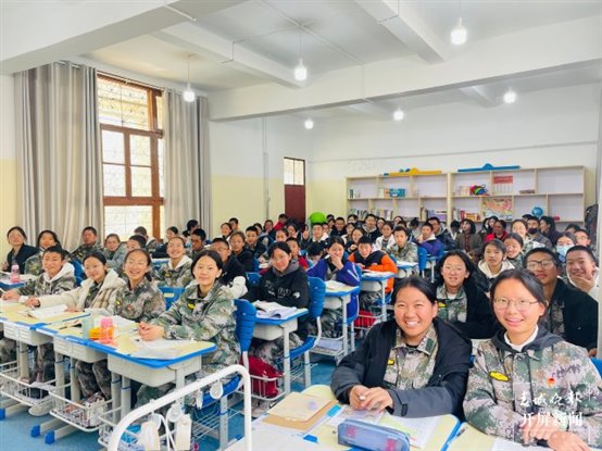 云大附中专家团队赴香格里拉帮扶支教