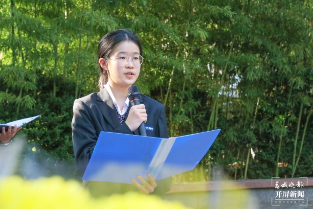 8 学生代表发言.jpg