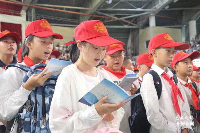 云大附中新生家长会温情启幕