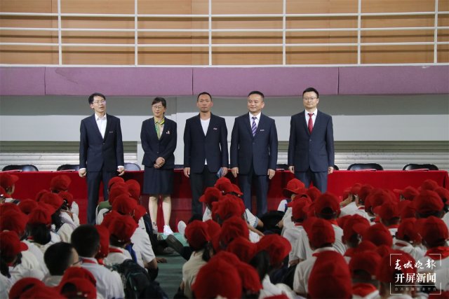 云大附中新生家长会温情启幕