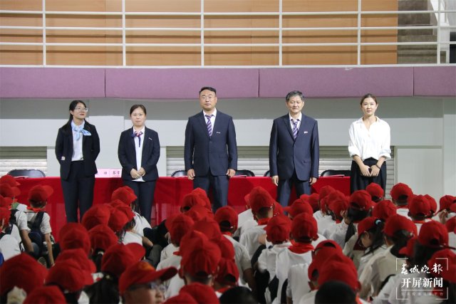 云大附中新生家长会温情启幕