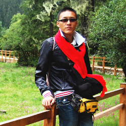 中学一级教师：李睿玥